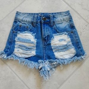 boohoo size 6 cheeky denim shorts